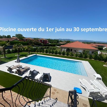 Studio Chez L'Habitant Avec Piscine Commune Grieges エクステリア 写真